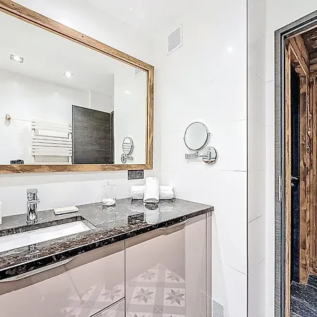 Apartment Les Hauts Du Val Claret - Val Claret-28 By Interhome